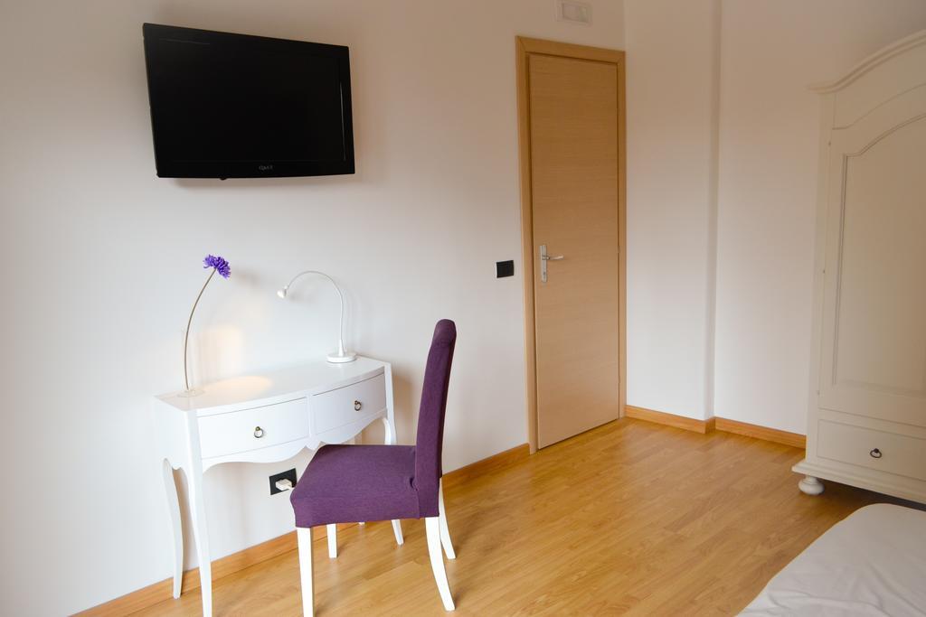 Policlinico Apartments Гравина ди Катания Стая снимка